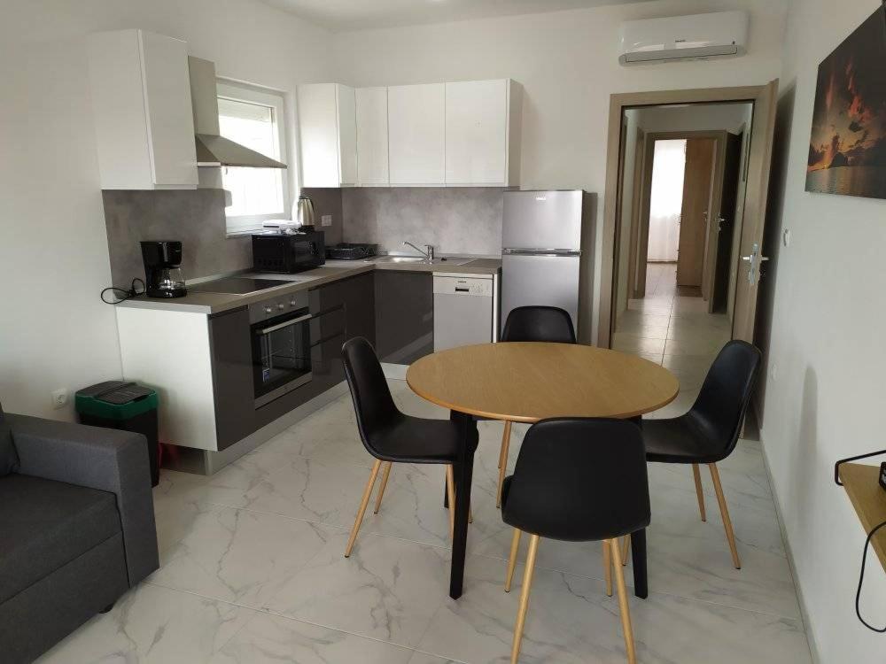 Villa Stella โตรกีร์ ภายนอก รูปภาพ