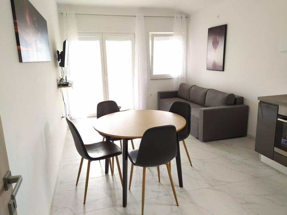 Villa Stella โตรกีร์ ภายนอก รูปภาพ