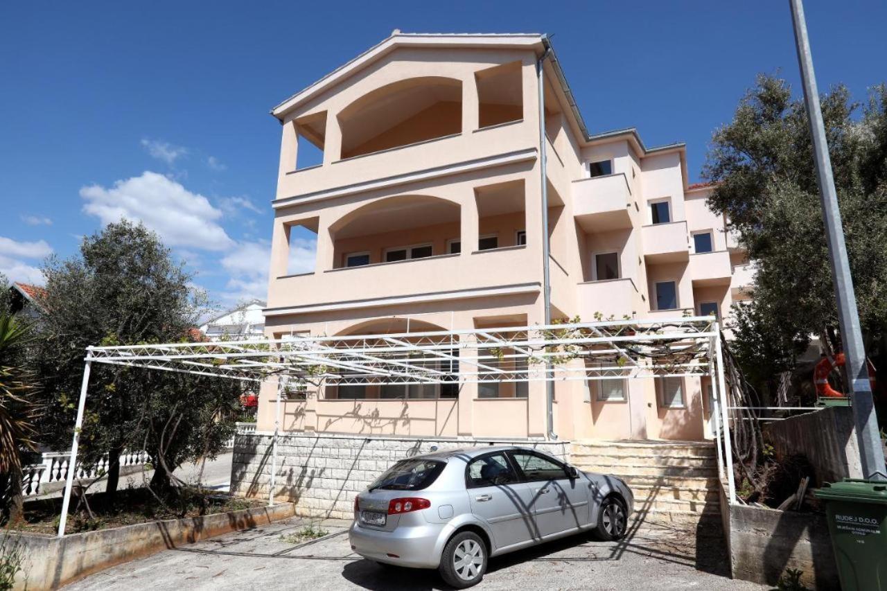 Villa Stella โตรกีร์ ภายนอก รูปภาพ