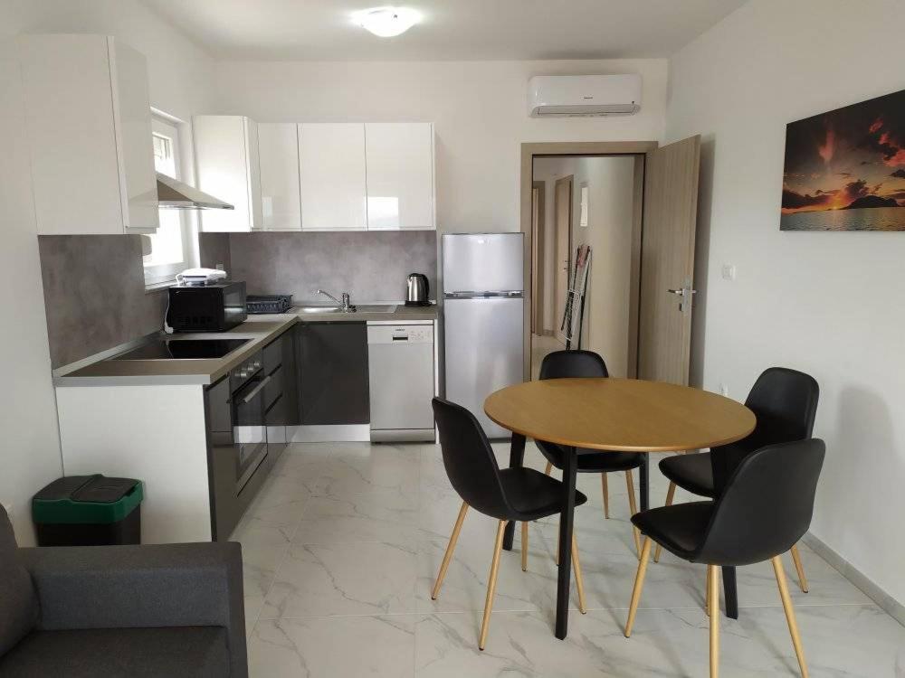 Villa Stella โตรกีร์ ภายนอก รูปภาพ