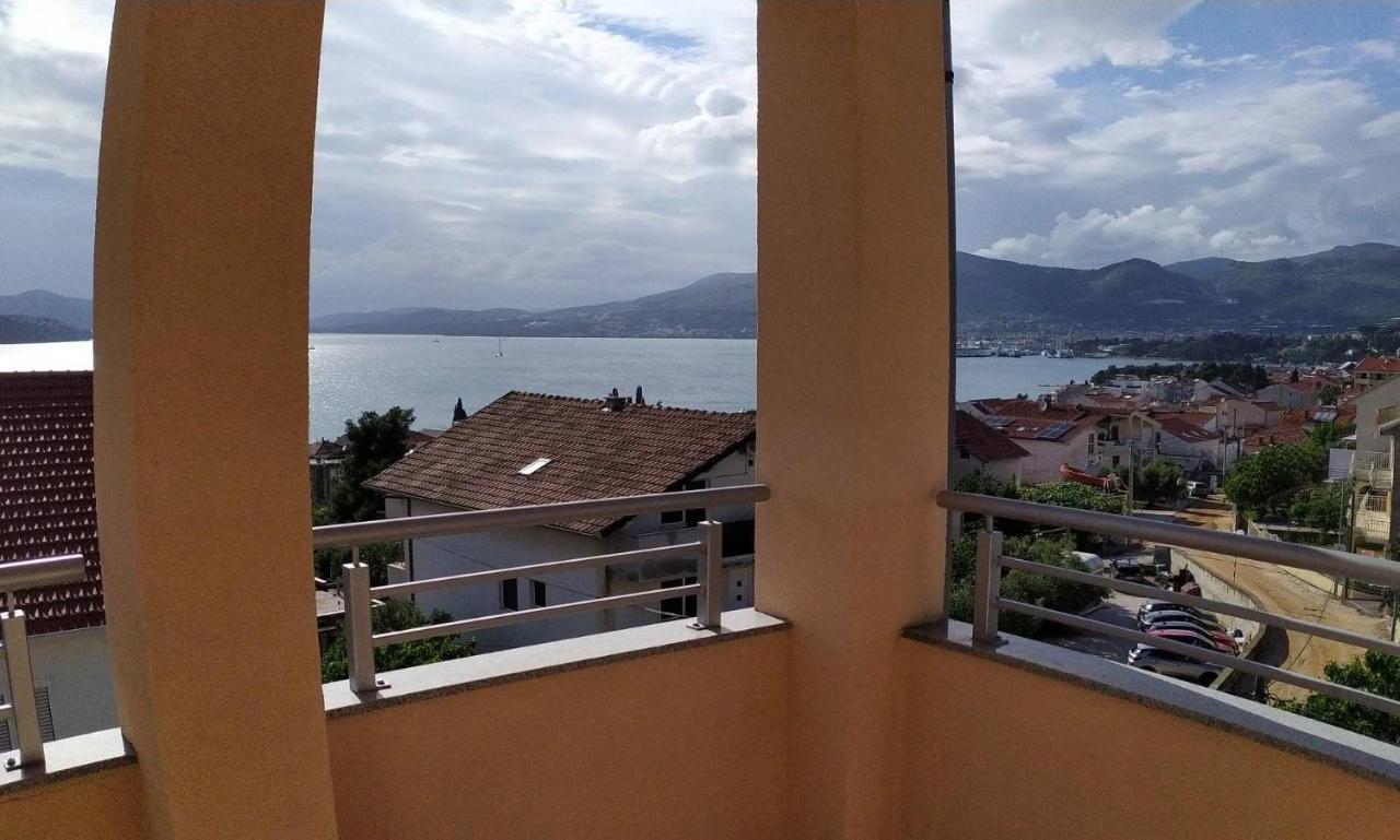 Villa Stella โตรกีร์ ภายนอก รูปภาพ