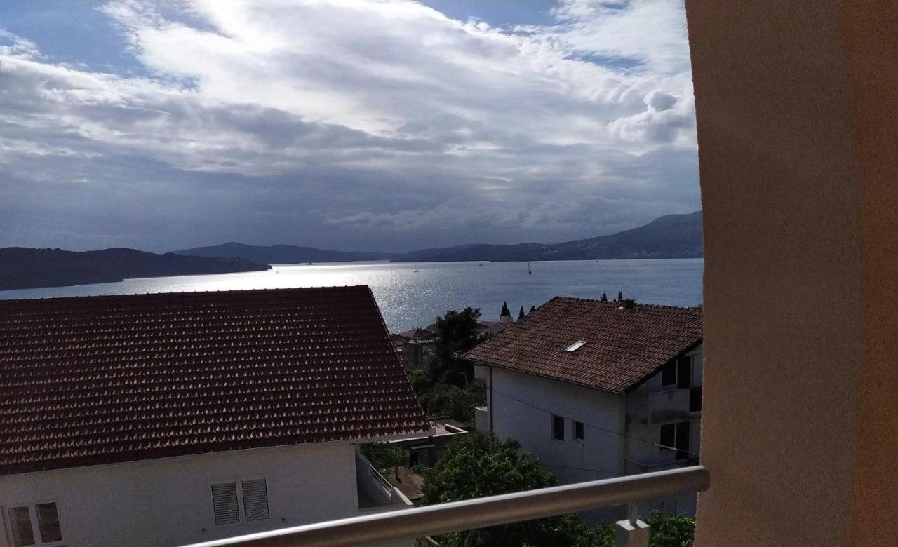Villa Stella โตรกีร์ ภายนอก รูปภาพ